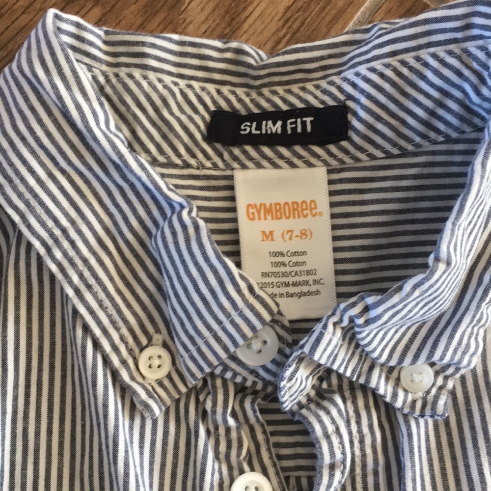 Gymboree slim fit button down shirt. - Picture 2 of 2